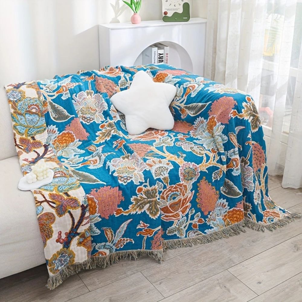 Soft Floral Throw Blanket for All Seasons
