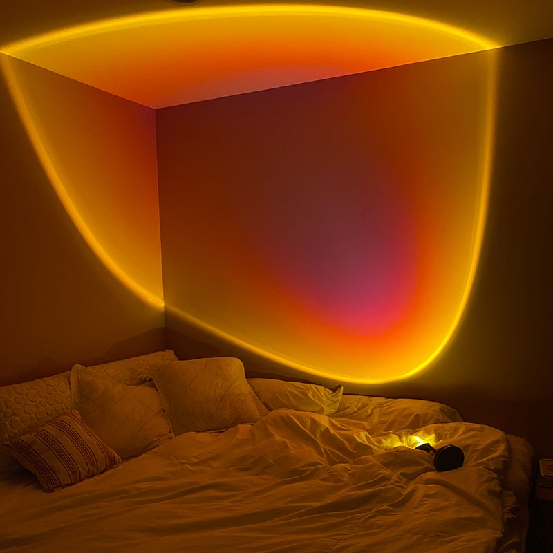 Golden Hour LED Table Lamp with 180° Rotation and Dimming Function – Premium Aluminum Design for Bedside or Living Room 5