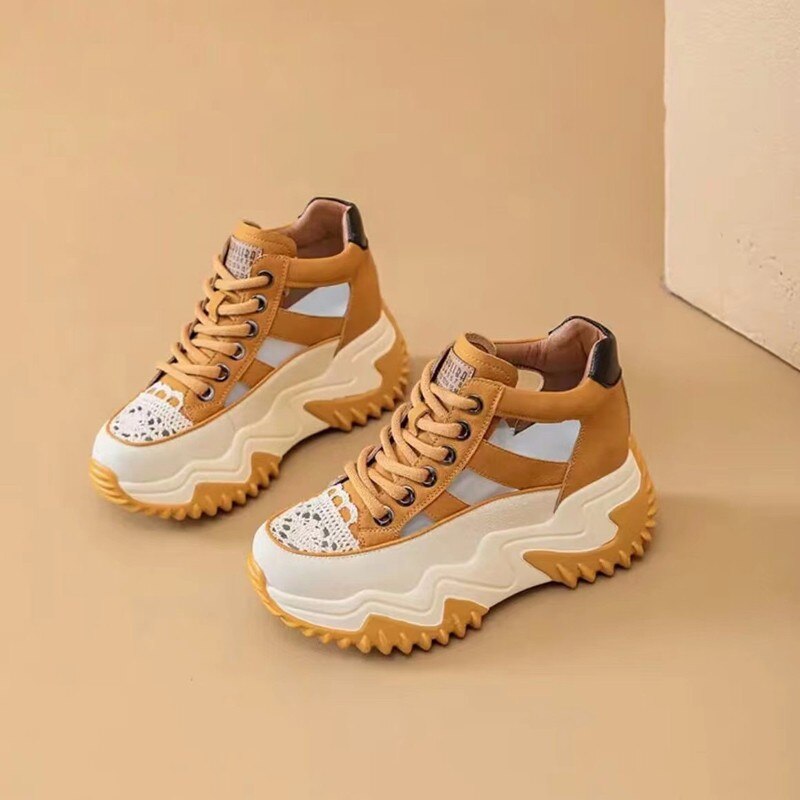 Trendy Ankle Light Airy Sneakers