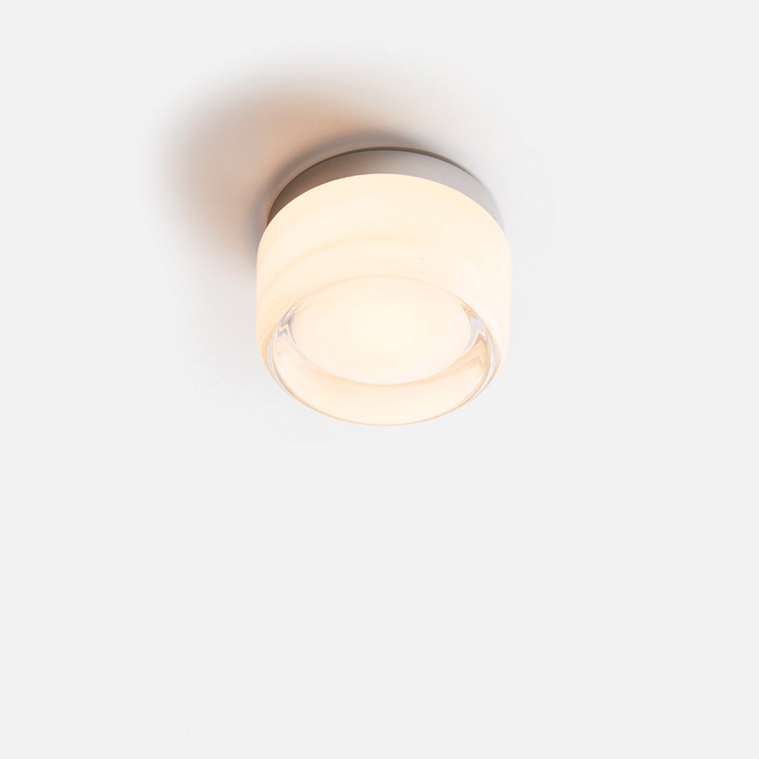 Chic Textured Wall Lamp