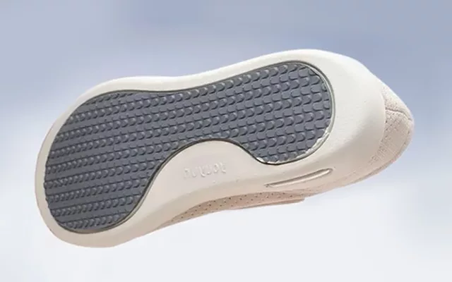Comfortable Extra Roomy Diabetic Shoes
