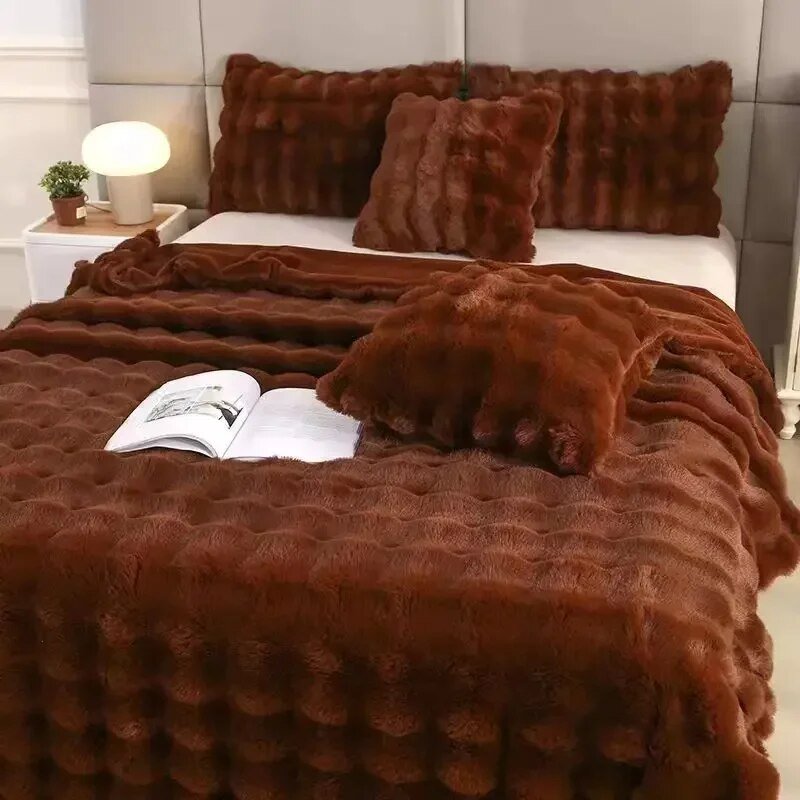 Warm Fuzzy Throw Blanket for Winter Comfort