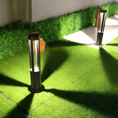 Rustic Garden Solar Powered Lamp