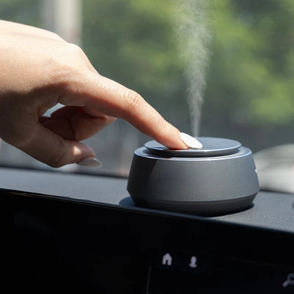 Compact Car Air Freshener with Automatic Spray