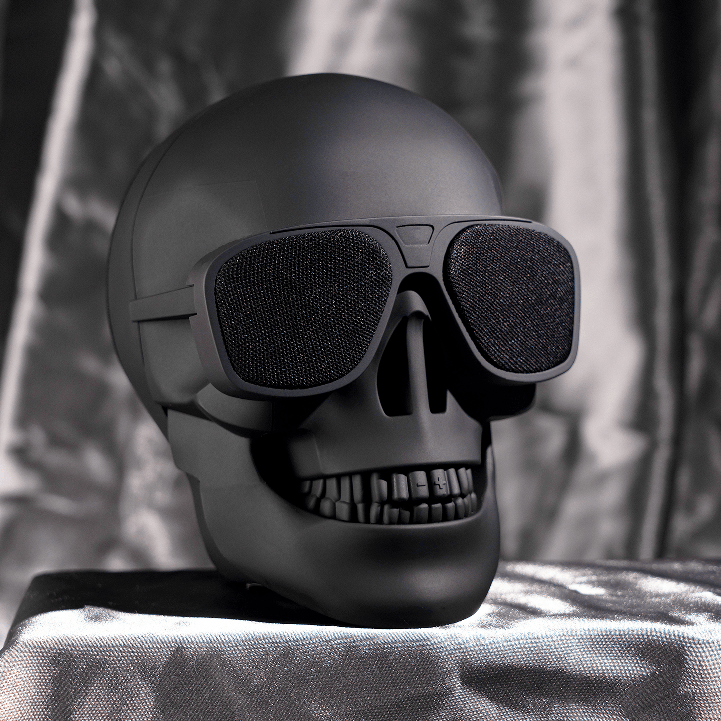 Wireless Skull Speaker | Clear Sound, Compact & Perfect for Outdoor Parties