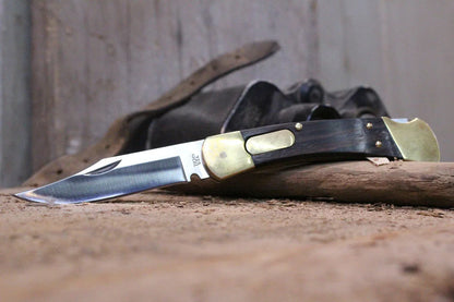Compact Folding Pocket Knife
