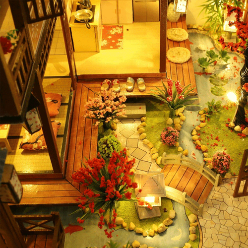 Big Detailed Wood Dollhouse With Lights