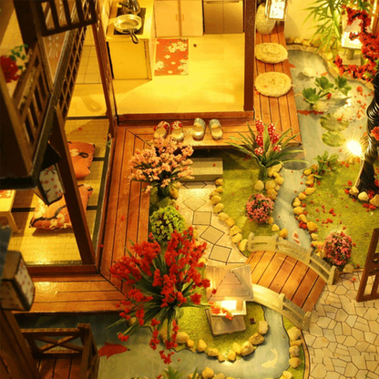 Big Detailed Wood Dollhouse With Lights