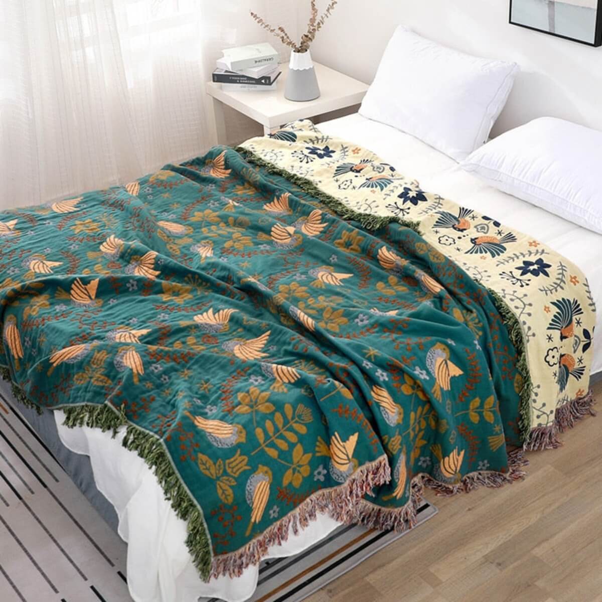 Soft Plush Reversible Bird Blanket for All Seasons - Pexav