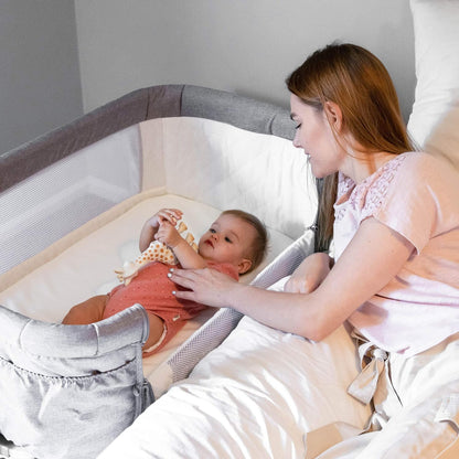 Space Saving Baby Bedside Sleeper Bassinet