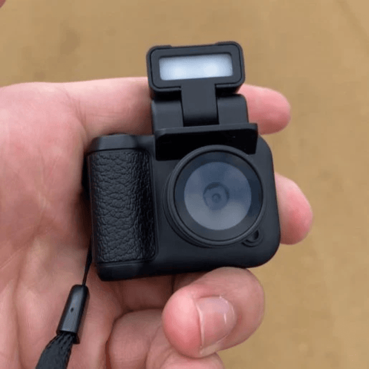 Small Vintage Style Digital Camera with Fun Filters - Pexav