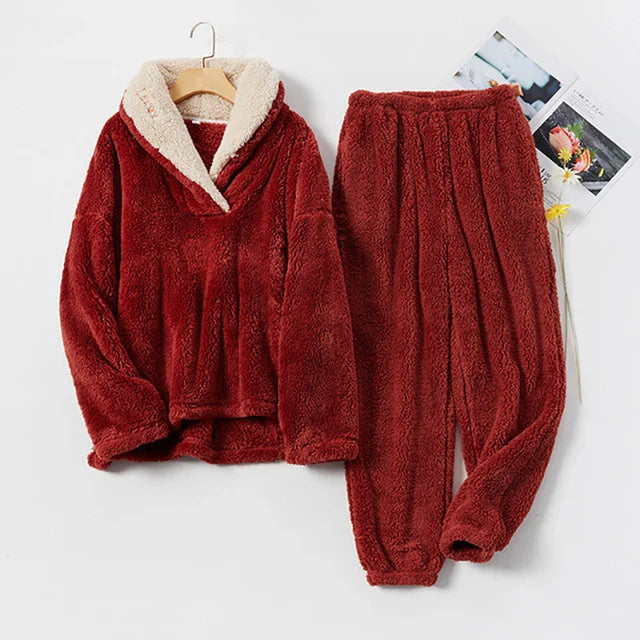 Cozy Women's Fleece Sleepwear Set Long Sleeve Pajamas