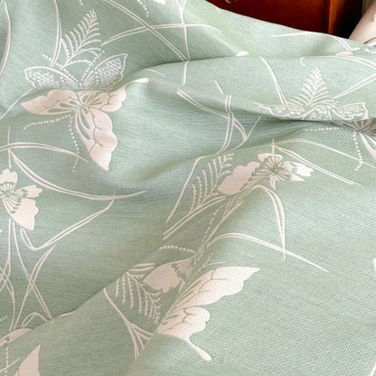 Soft Breathable Throw Blanket with Floral Design