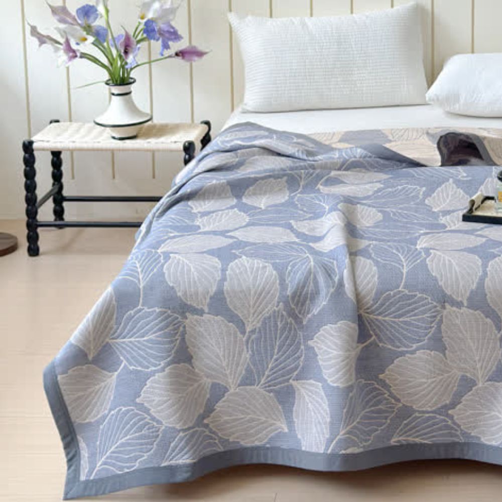 Soft 3 Layer Mulberry Leaf Pattern Blanket