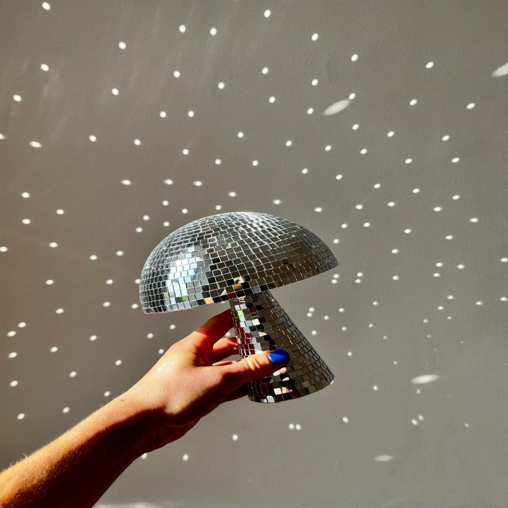 Disco Ball Mushroom Lamp with Reflective Tiles – Retro Style Decorative Lighting for Living Room and Bedroom 5
