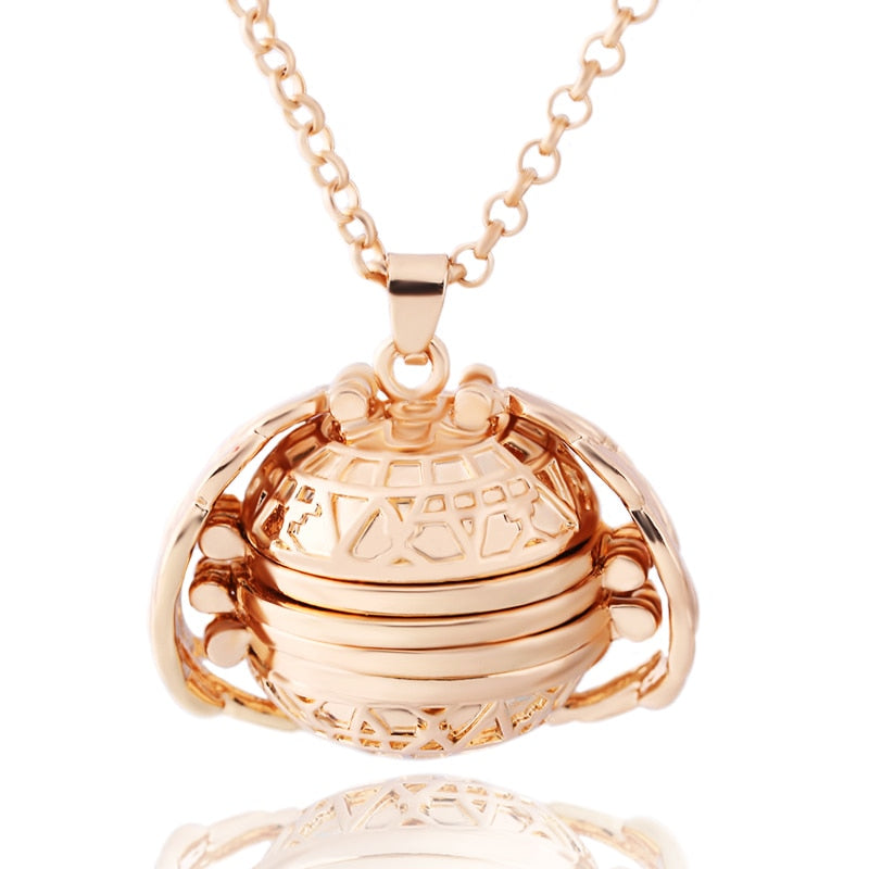 Vintage Wing Shaped Picture Pendant