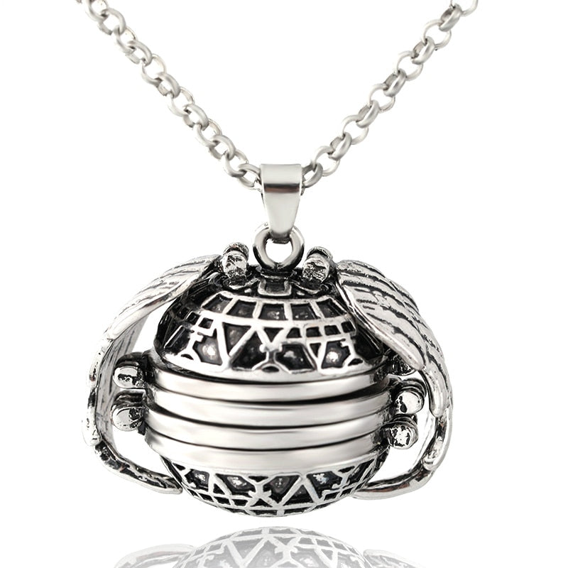 Vintage Wing Shaped Picture Pendant