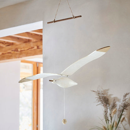 Beachy Wood Seagull Home Decor