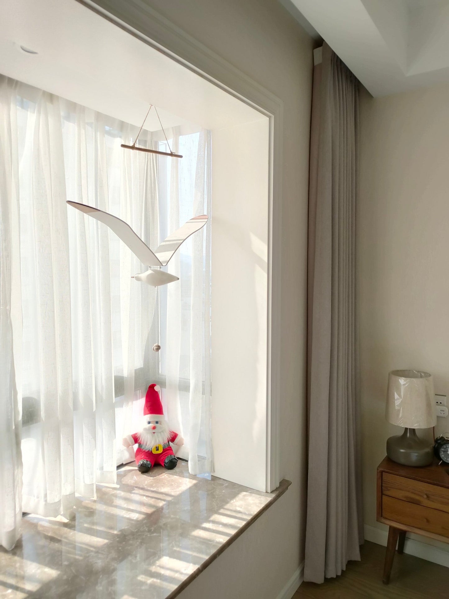 Beachy Wood Seagull Home Decor