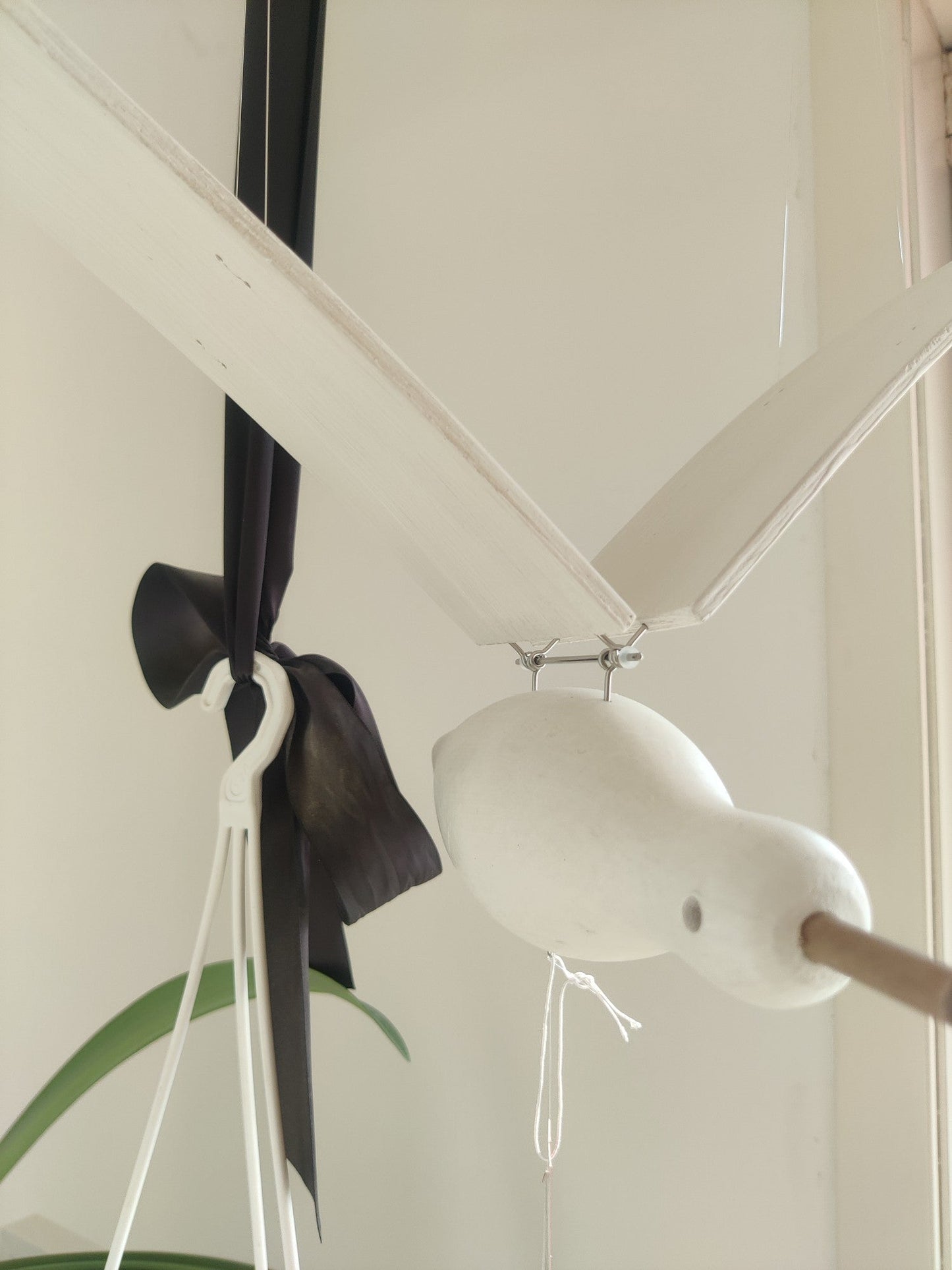 Beachy Wood Seagull Home Decor