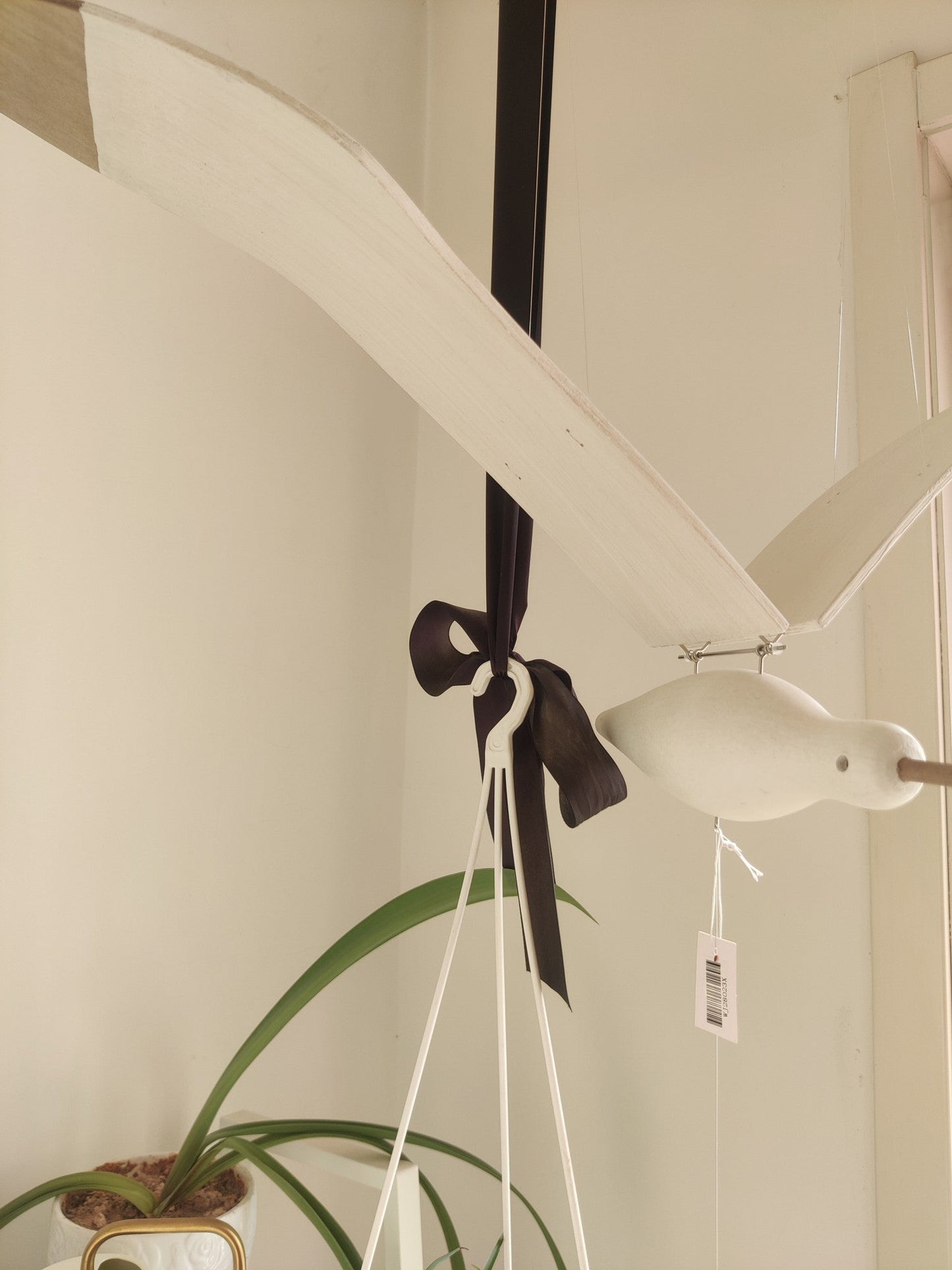 Beachy Wood Seagull Home Decor