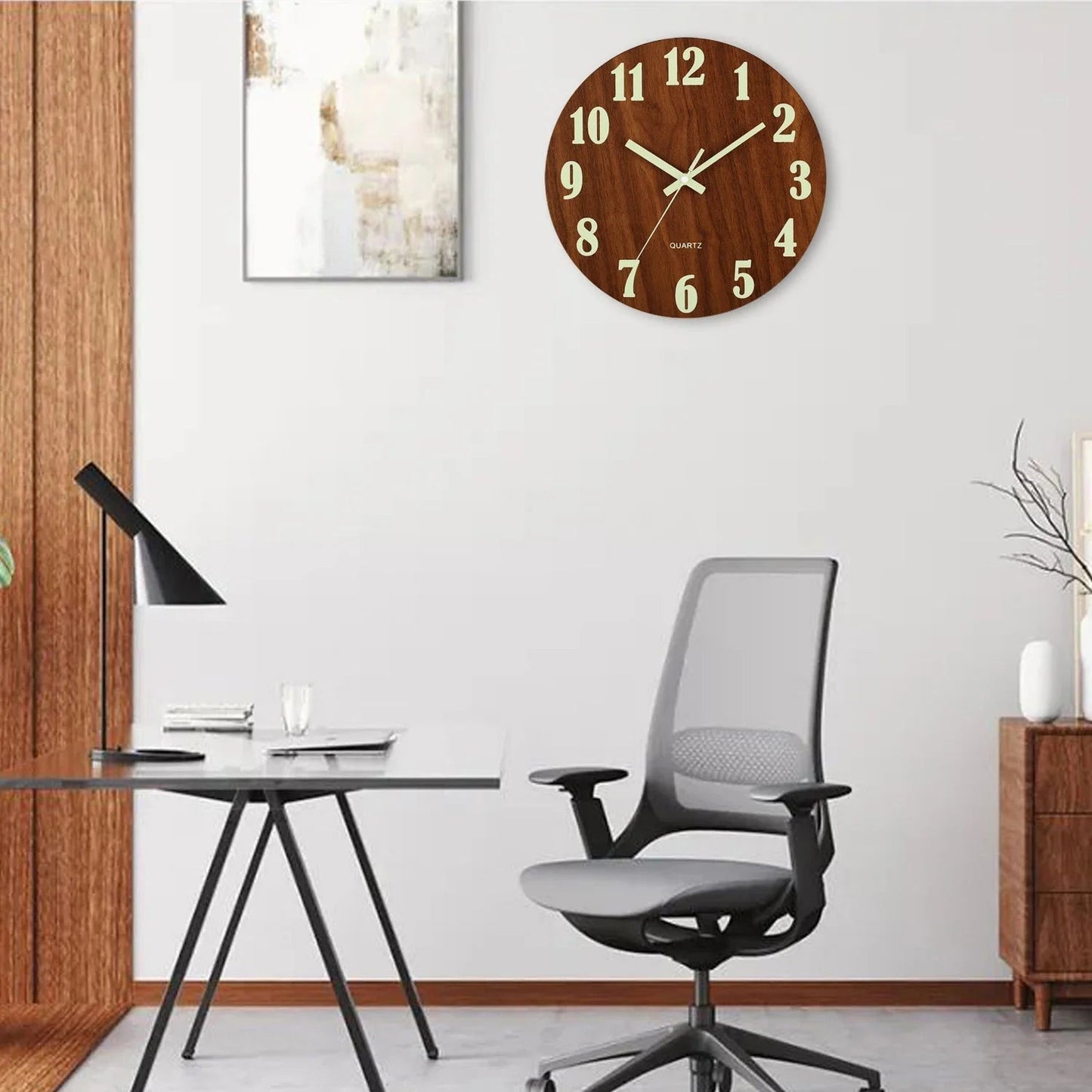 Minimalist Quartz Wall Clock with Soft Glow Effect – Modern Wall Clock Decor for Timeless Interiors 4