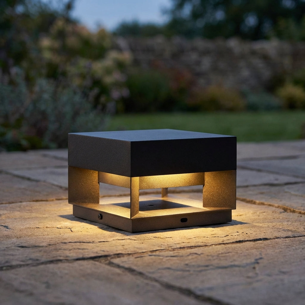 Simple Wall Mount Outdoor Lamp - LumaBloc - Pexav