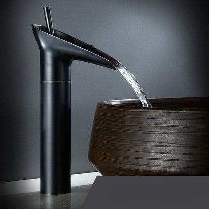 Vintage Cascade Kitchen Faucet - Pexav