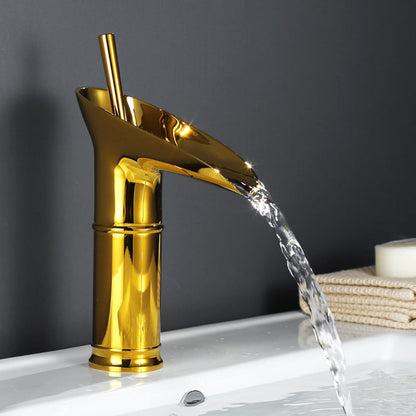 Vintage Cascade Kitchen Faucet