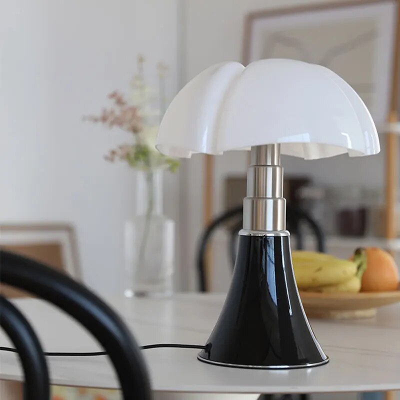 Elegant Floral Glass Table Lamp