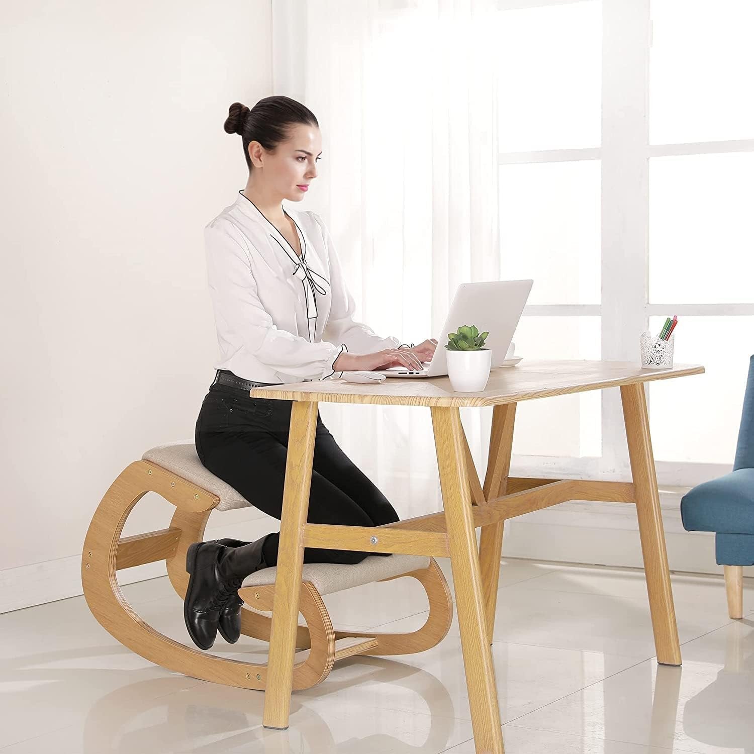 Office Ergonomic Wooden Kneeling Chair Helps Maintain Correct Posture, Thick Cushion