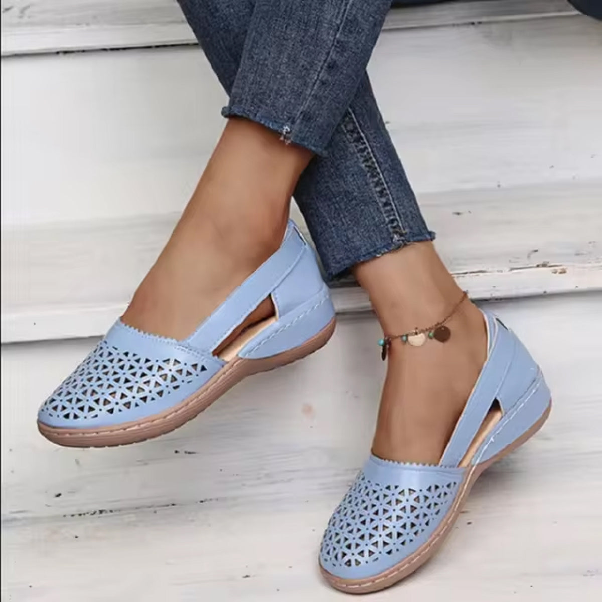 Comfortable Walking Sandals for Women with Arch Support