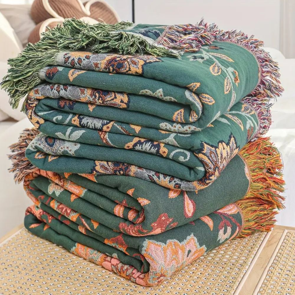 Soft Plush Throw Blanket, Classic Floral Pattern