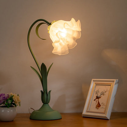 Delicate Floral Scandinavian Desk Lamp - Pexav
