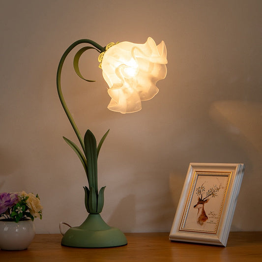 Delicate Floral Scandinavian Desk Lamp - Pexav