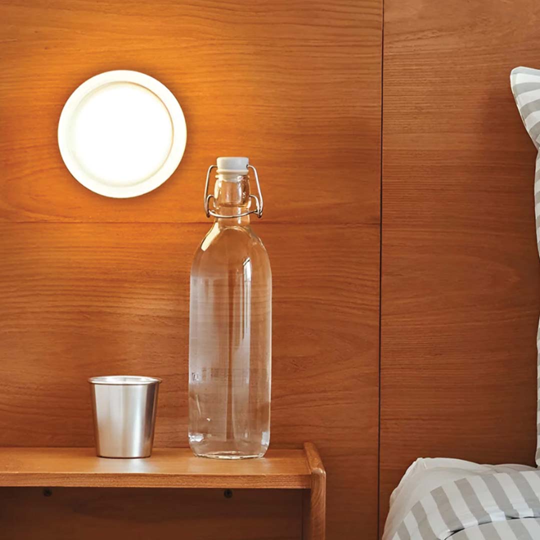 Chic Textured Wall Lamp