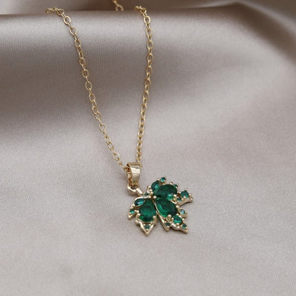 Beautiful Canadian Leaf Pendant Necklace