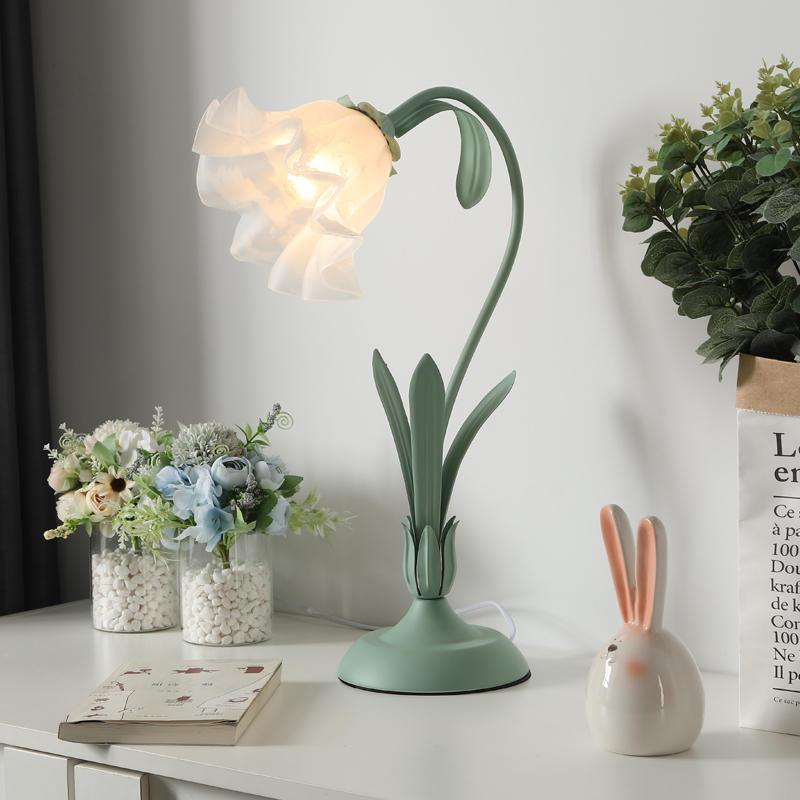 Delicate Floral Scandinavian Desk Lamp