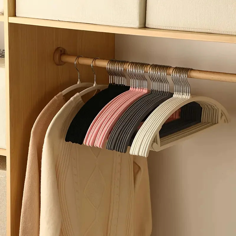 Space Saving Closet Hangers Non Slip Set of 10