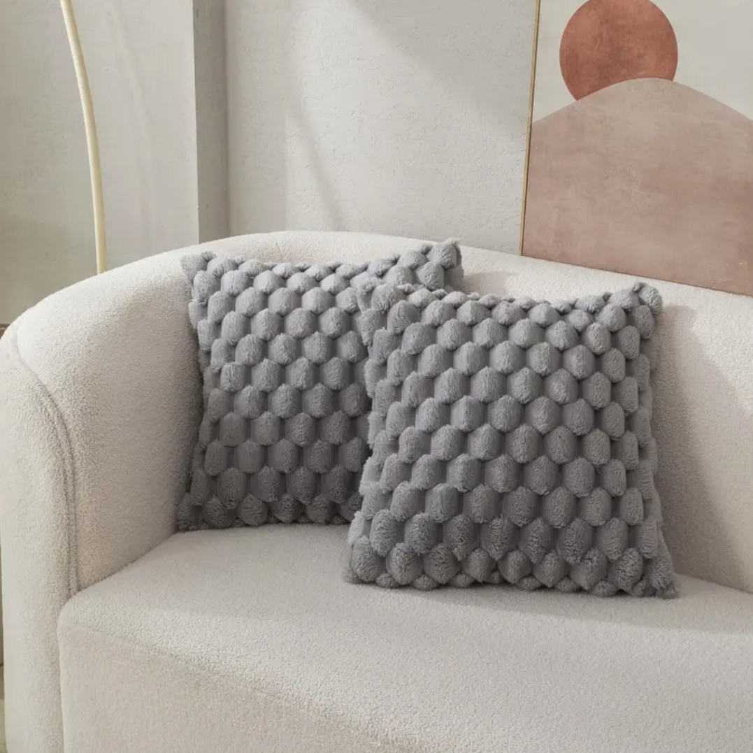 Soft Plush Cushion with Cozy Cover – 50cm x 50cm for Ultimate Comfort 1