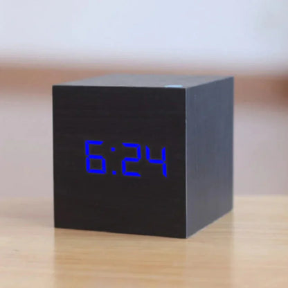 Small Digital Clock with Dimmable Light and Snooze