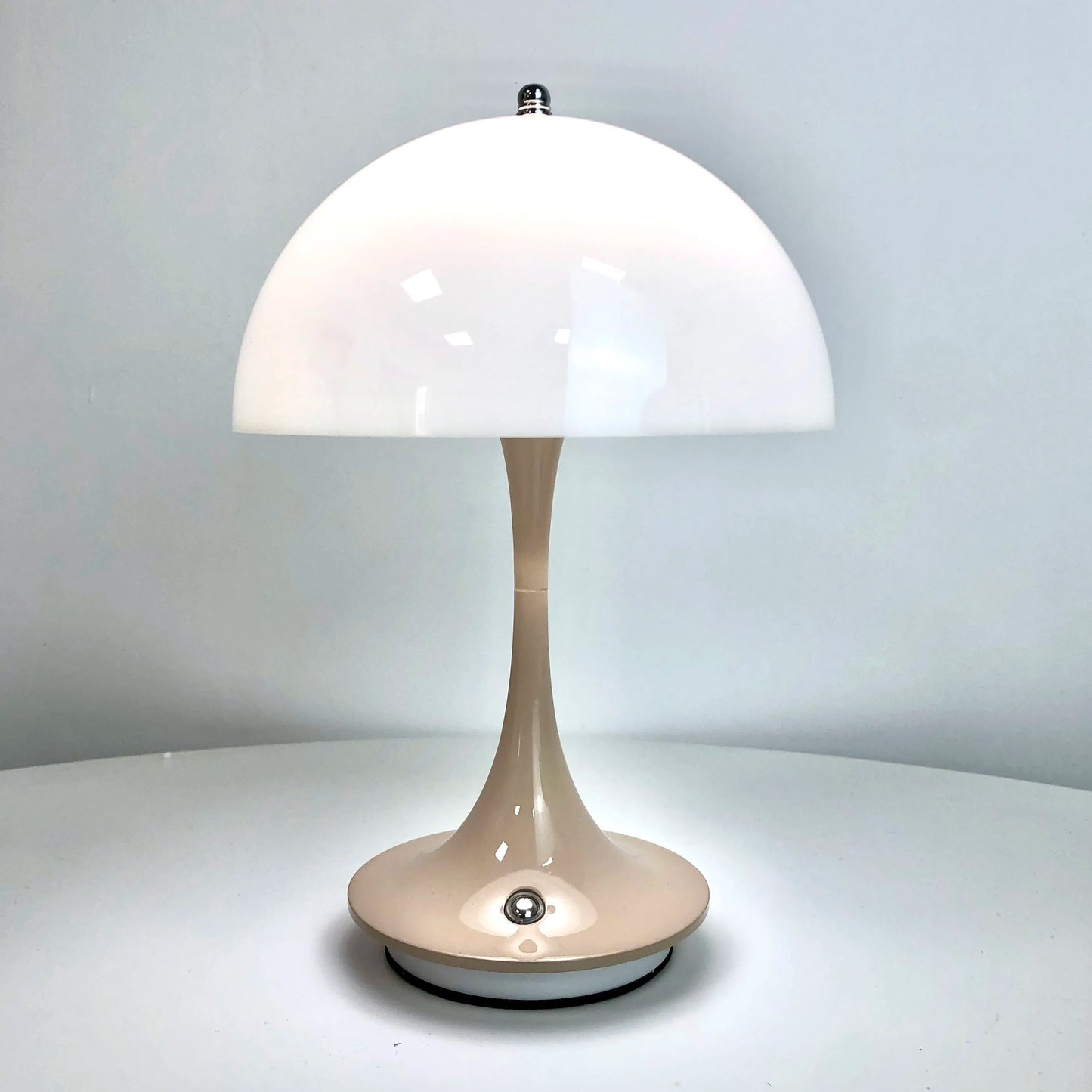 Classic Dimmable Desk Lamp with Color Changing LED - Pexav