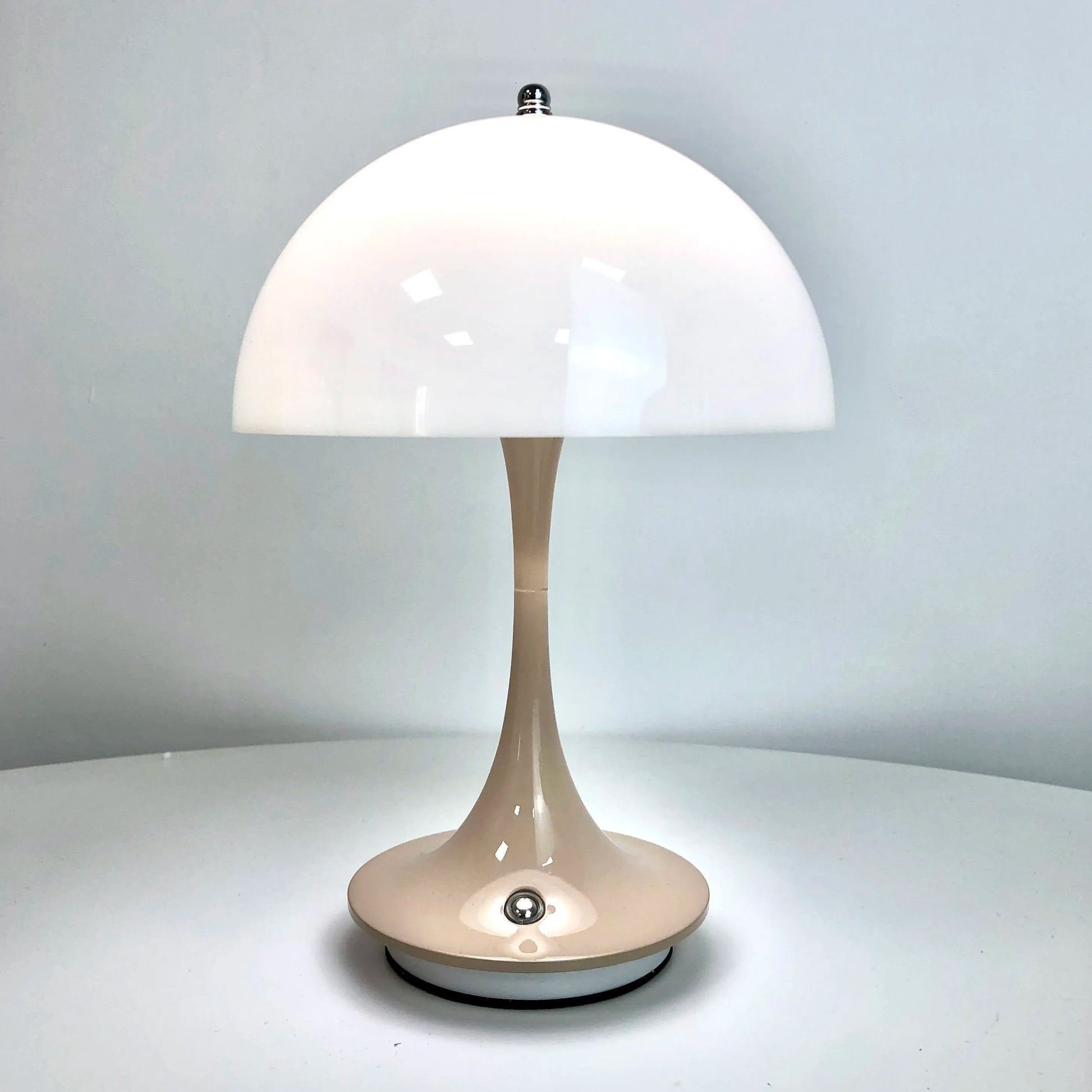 Classic Dimmable Desk Lamp with Color Changing LED - Pexav