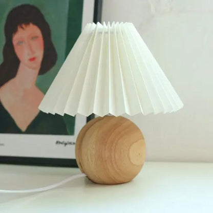 Vintage Table Lamp with Pleated Shade – Elegant Bedroom or Bedside Table Lamp for Warm Ambiance 4