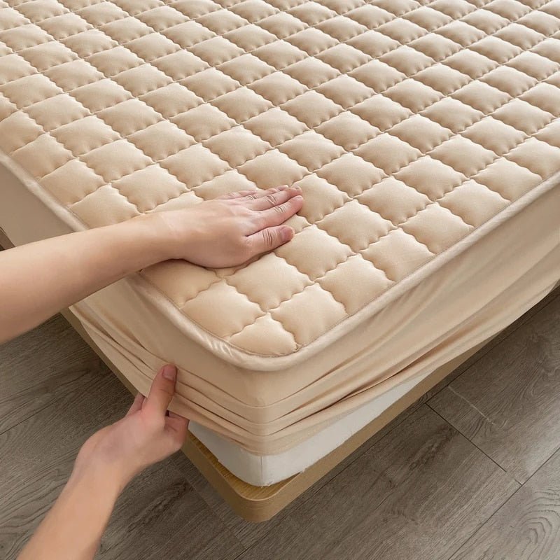 Waterproof Mattress Protector with Allergen Barrier and Liquid Repellent – Soft Breathable Polyester Cover 1
