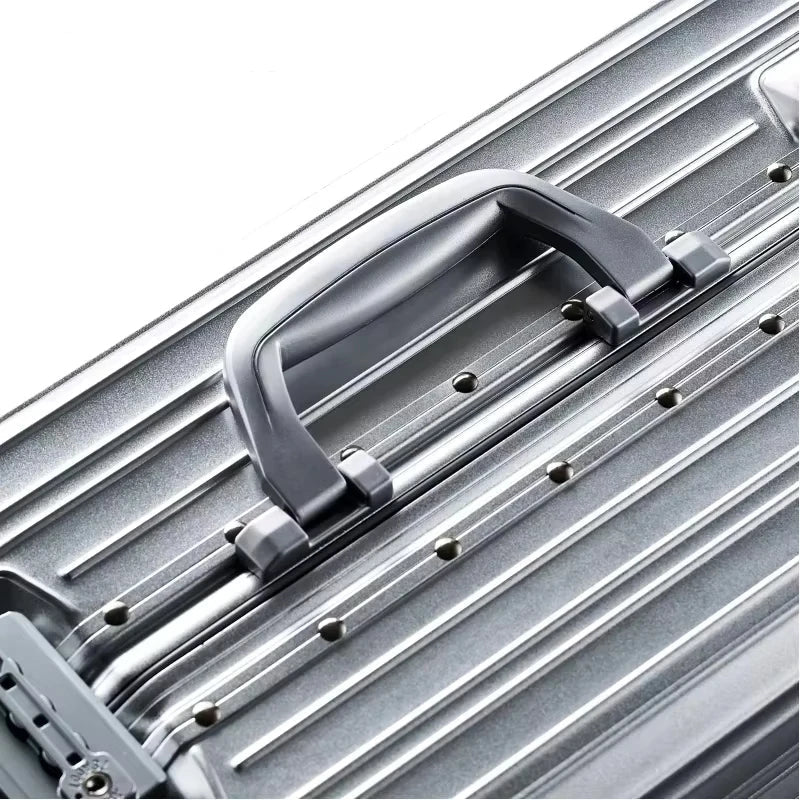 Aluminum-Magnesium business case – Berlin-Black-S (42 L)-Nora Luxe