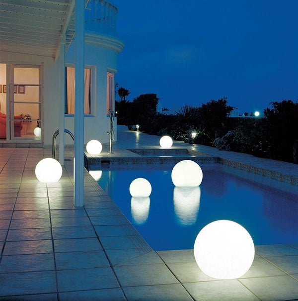 Wireless Outdoor Solar LED Globe Light