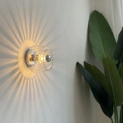 Modern Minimalist Wall Light – Soft Glow Lamp