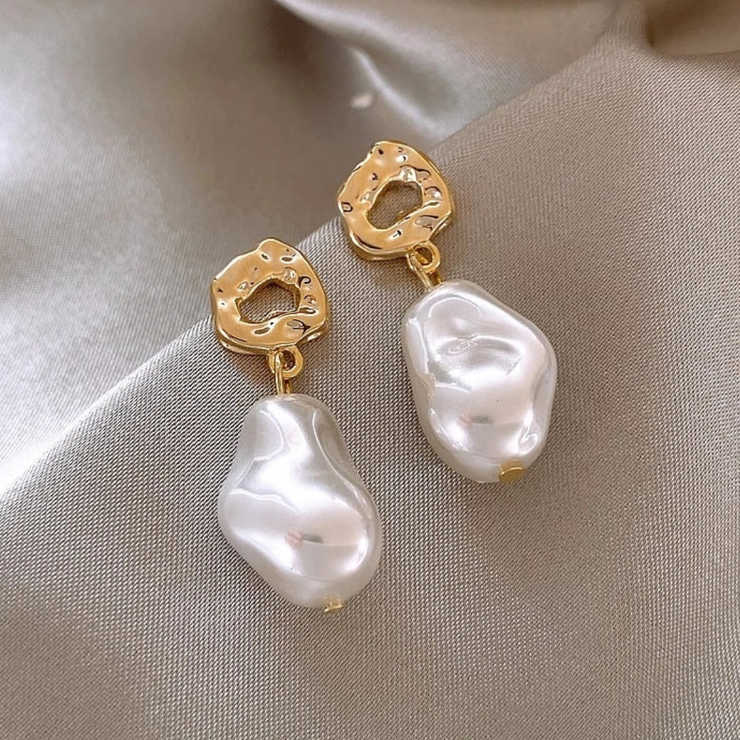 Chic Pearl Drop Earrings in Gold - Pexav