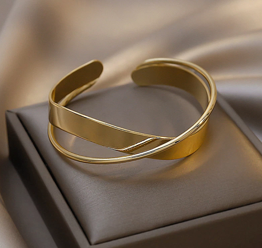 Stylish Sterling Silver Cuff Bracelet - Pexav